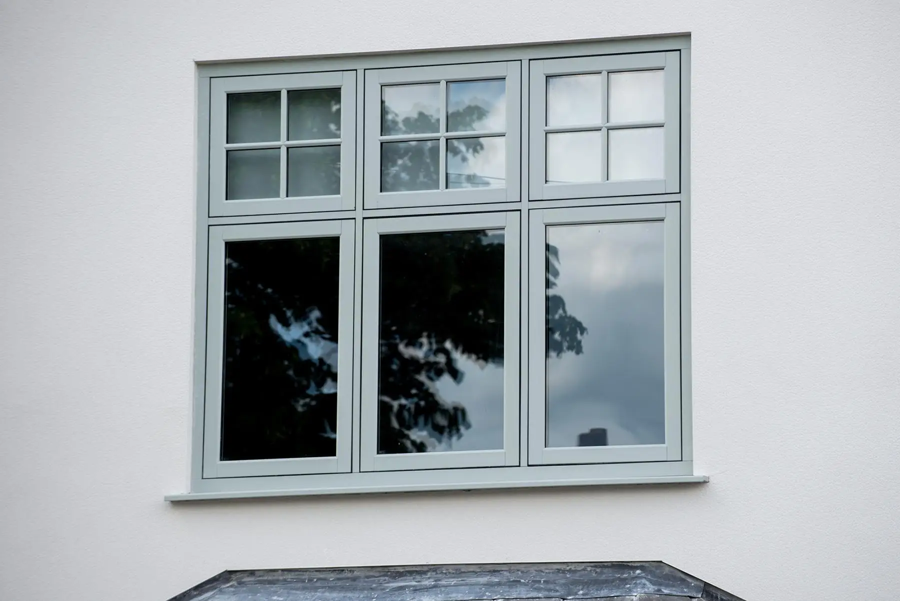 The latest modern window style for your house to stand out
