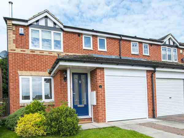 Timber Windows (White) Hatfield